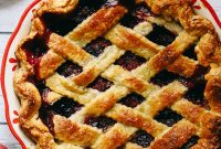 Triple Berry Pie: Strawberries, Blackberries and Blueberries