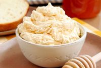 2-Ingredient Homemade Honey Butter Recipe
