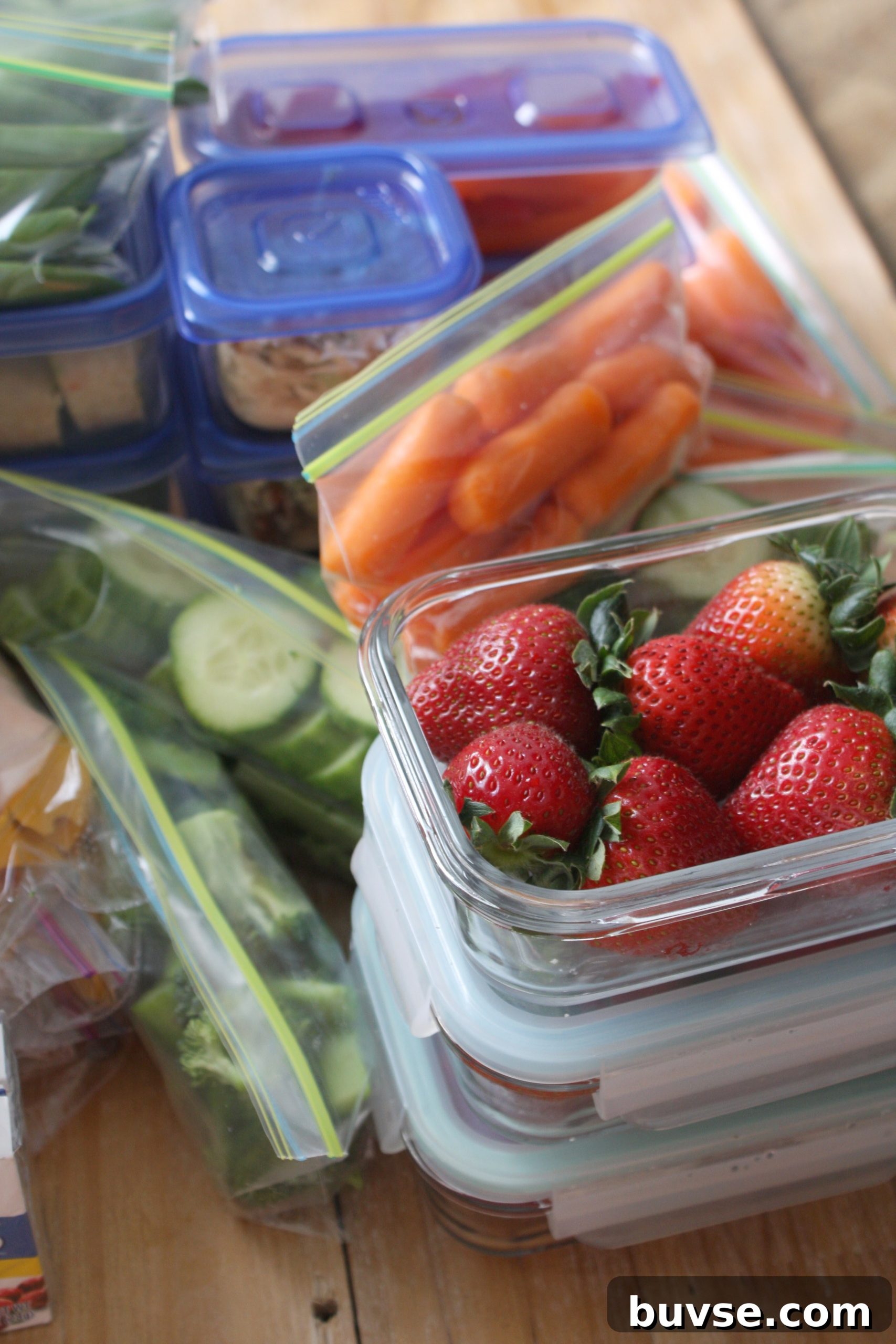 How to Portion Your Fridge for Meal Prep 3 Portion Your Fridge! -- TheGarlicDiaries.com