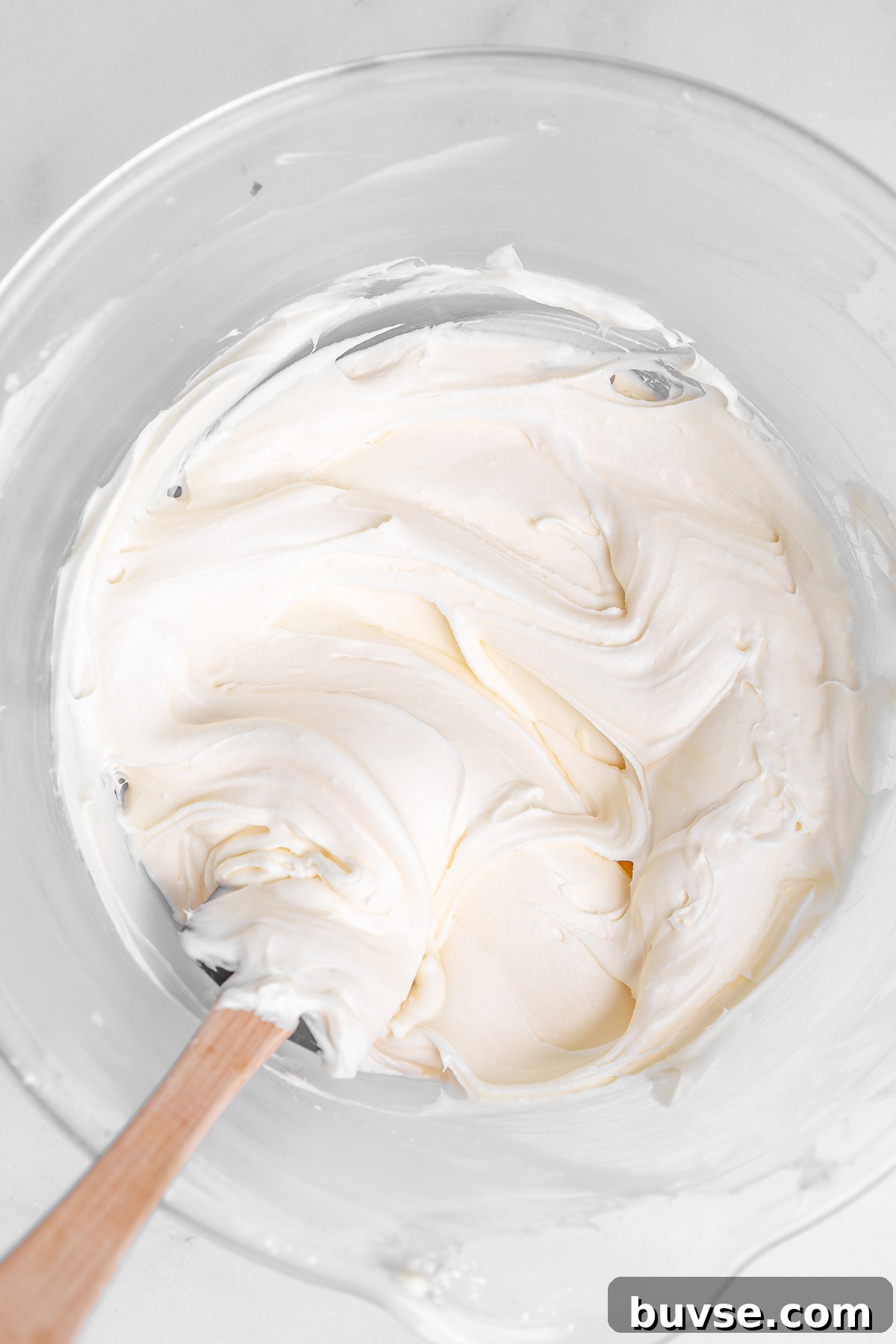Whipped cream cheese frosting for carrot cake cupcakes