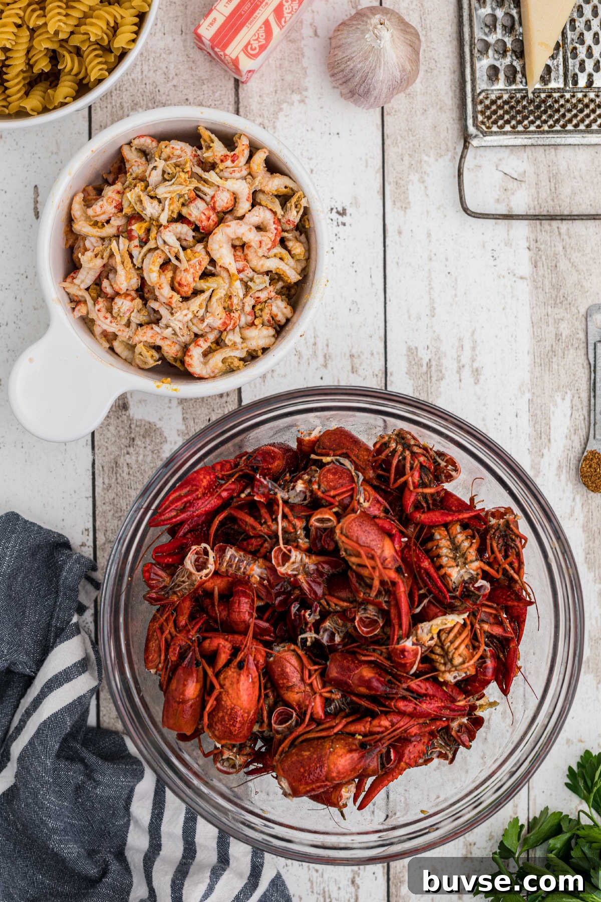 Boiled Crawfish, with a bowl that's peeled.
