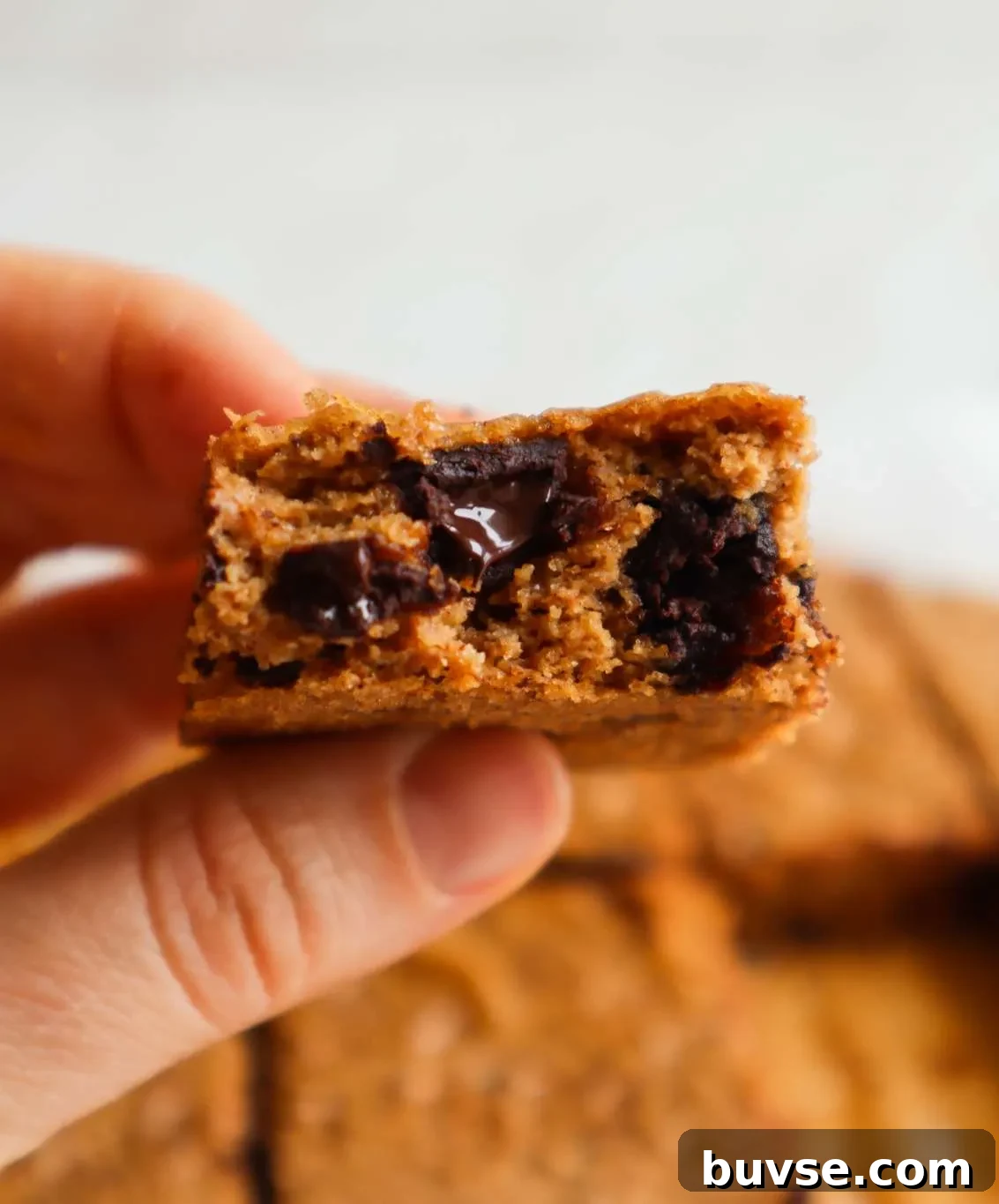 almond butter oat blondies